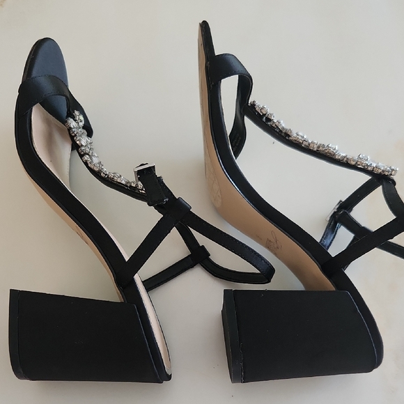 Jewel Badgley Mischka 3 1/2" Black Heels with Crystal Accents - Picture 9 of 11
